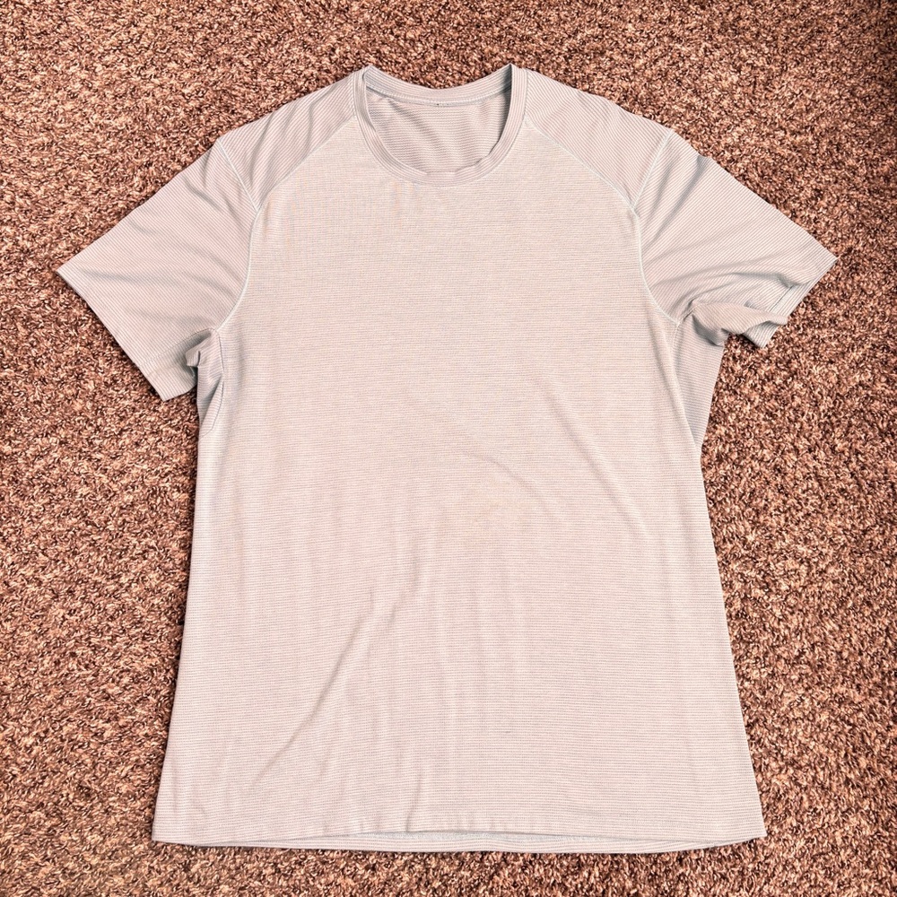 Lululemon Mens Metal vent light Blue Shirt Large